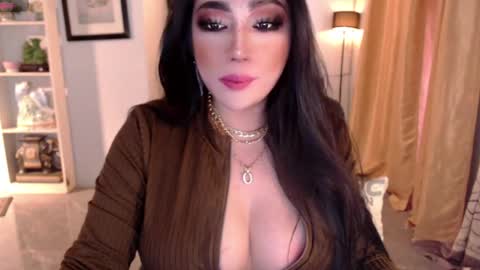 Snapshot of extraordinarypleasure chatting on May 18, 3:13 am Eunice online show from May 18, 3:13 am