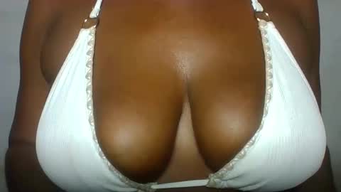 extremelywetgirl_ online show from April 25, 6:27 am