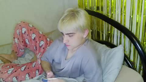 Snapshot of exvita chatting on April 14, 4:57 pm daniel online show from April 14, 4:57 pm