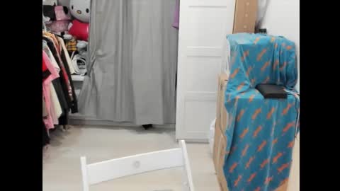 Snapshot of eyes_say_yes chatting on March 2, 9:10 pm Yara online show from March 2, 9:10 pm