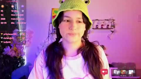 Snapshot of eymmy_24 chatting on February 3, 2:53 am eymmy_24 online show from February 3, 2:53 am