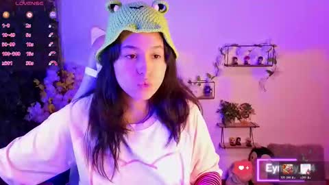 Snapshot of eymmy_24 chatting on February 11, 2:27 am eymmy_24 online show from February 11, 2:27 am