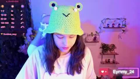 Snapshot of eymmy_24 chatting on March 1, 1:07 am eymmy_24 online show from March 1, 1:07 am