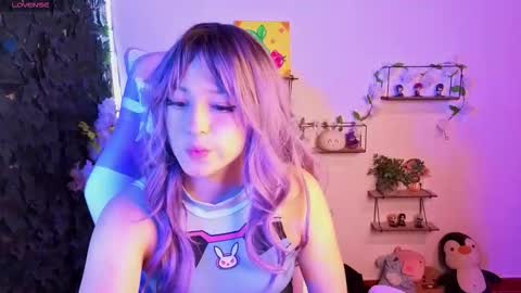 Snapshot of eymmy_24 chatting on March 7, 2:30 am eymmy_24 online show from March 7, 2:30 am