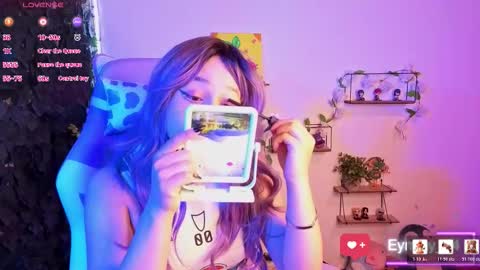 Snapshot of eymmy_24 chatting on March 8, 1:36 am eymmy_24 online show from March 8, 1:36 am