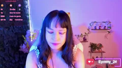 Snapshot of eymmy_24 chatting on March 10, 2:38 am eymmy_24 online show from March 10, 2:38 am