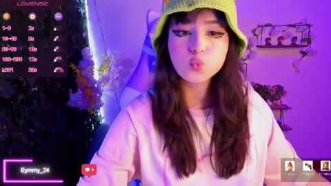 Snapshot of eymmy_24 chatting on April 12, 1:43 am eymmy_24 online show from April 12, 1:43 am