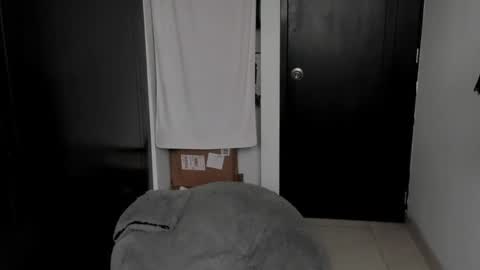 Emily online show from December 21, 2:58 pm