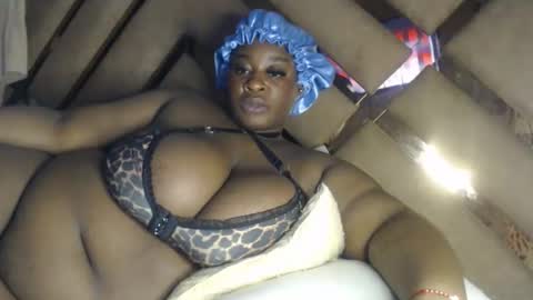 eyshaexotii online show from November 24, 2:44 am