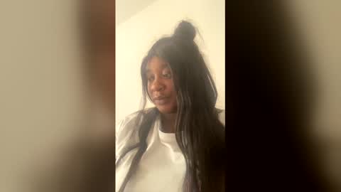 eyshaexotii online show from December 16, 7:08 pm