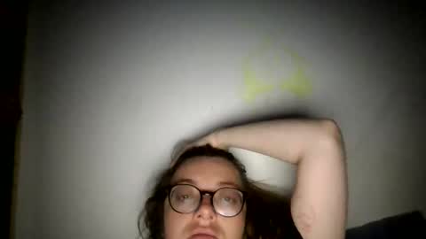 Snapshot of ezlngirl chatting on May 13, 8:01 am Aimee online show from May 13, 8:01 am