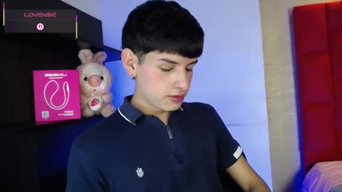 Snapshot of ezra_storm chatting on October 25, 4:53 am Juan online show from October 25, 4:53 am