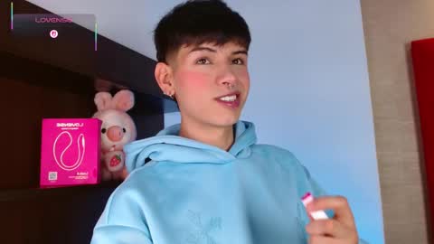 Snapshot of ezra_storm chatting on November 30, 8:35 pm Juan online show from November 30, 8:35 pm