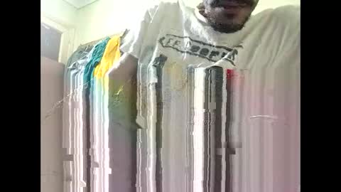 Snapshot of ezz_3zoo1 chatting on June 3, 2:03 am weza online show from June 3, 2:03 am