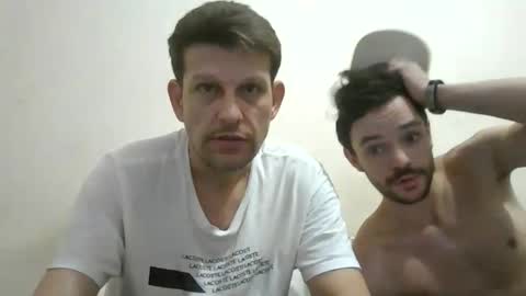 Snapshot of ezzcunha chatting on May 18, 6:41 am ezzcunha online show from May 18, 6:41 am