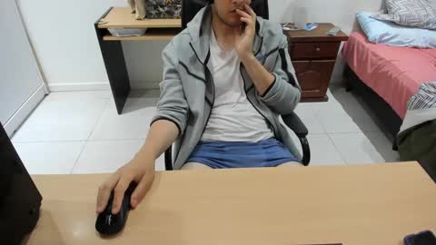 Ezzeq online show from October 6, 1:08 pm