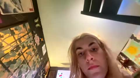 Snapshot of f3rngulli chatting on July 17, 2:24 pm lucyf3rn online show from July 17, 2:24 pm