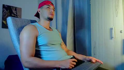 Snapshot of fabi_calde chatting on May 3, 2:28 am fabi online show from May 3, 2:28 am