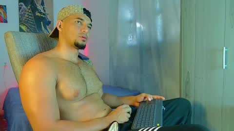 Snapshot of fabi_calde chatting on June 2, 3:14 pm fabi online show from June 2, 3:14 pm