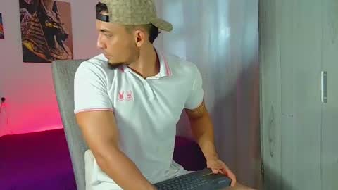 Snapshot of fabi_calde chatting on June 7, 3:27 pm fabi online show from June 7, 3:27 pm