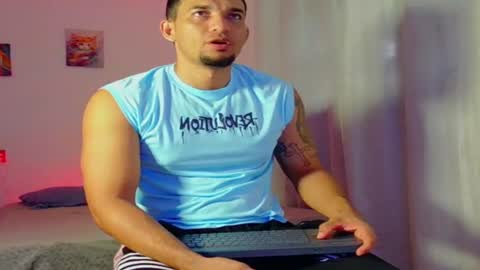 Snapshot of fabi_calde chatting on July 4, 12:22 pm fabi online show from July 4, 12:22 pm