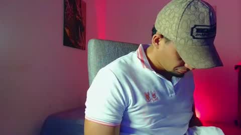 Snapshot of fabi_calde chatting on July 18, 12:48 am fabi online show from July 18, 12:48 am