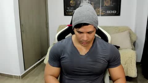 Snapshot of fabian_arango chatting on June 30, 11:33 am Fabian arango online show from June 30, 11:33 am