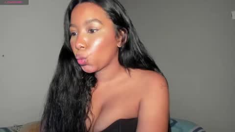 Snapshot of fabianna_laraa chatting on May 27, 1:57 am Thianna online show from May 27, 1:57 am