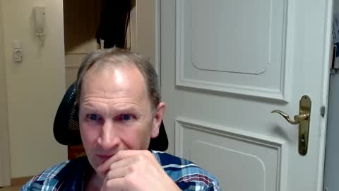Snapshot of fabiansoohot chatting on June 4, 9:43 pm Fabian online show from June 4, 9:43 pm