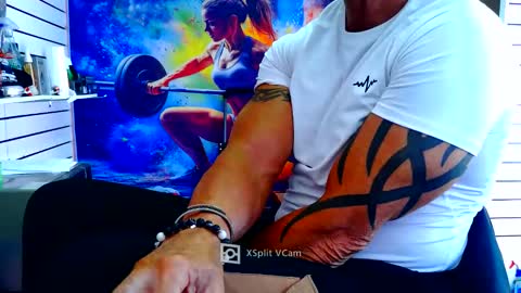 fabxxxl online show from April 30, 12:33 pm