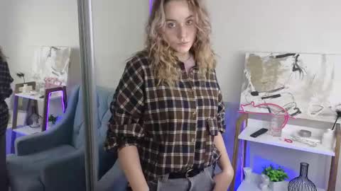 Snapshot of faecavaness chatting on November 8, 7:19 am faecavaness online show from November 8, 7:19 am