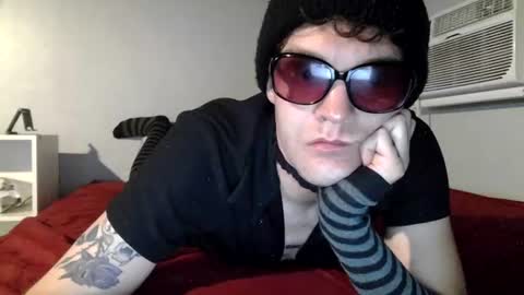 Snapshot of faeemmafawkes chatting on July 29, 3:26 am faeemmafawkes online show from July 29, 3:26 am