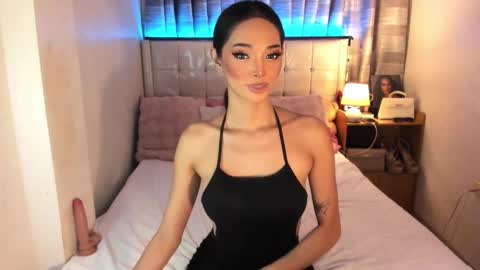 faelore online show from November 18, 7:51 pm