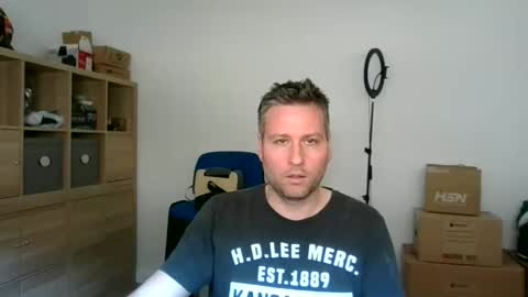 Snapshot of faer_087 chatting on May 21, 8:54 am faer_087 online show from May 21, 8:54 am
