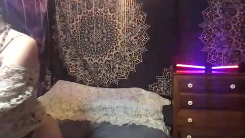 Snapshot of faexoxoxo chatting on January 13, 7:54 am Fae online show from January 13, 7:54 am