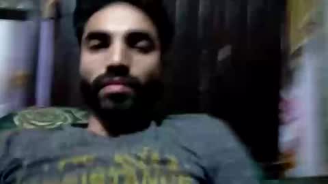 Snapshot of fahad783297 chatting on November 18, 8:13 pm fahad783297 online show from November 18, 8:13 pm