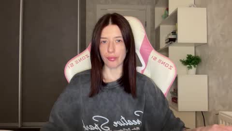 Bloom  online show from February 28, 2:18 pm