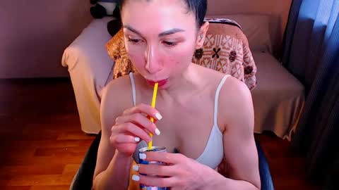 Elli  online show from May 25, 10:32 am