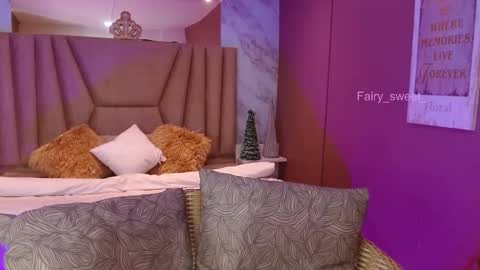 FAIRY online show from December 4, 8:50 pm