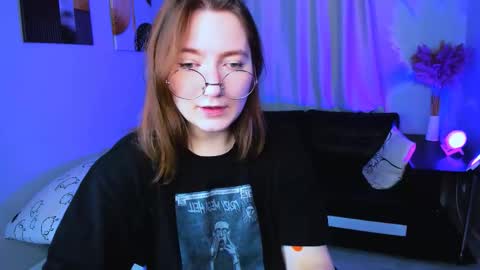 Snapshot of fairy_tara chatting on November 18, 6:18 am Tara online show from November 18, 6:18 am