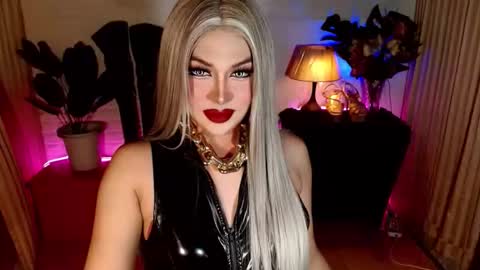 CLAUDIA VALVALERA online show from October 27, 7:45 am