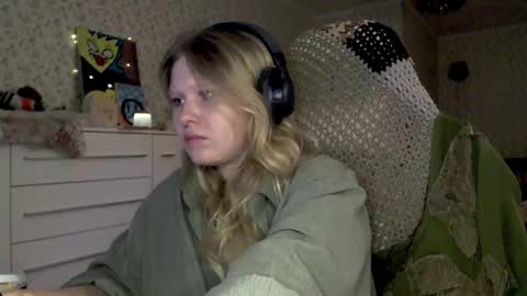 Arisha online show from November 4, 6:07 pm