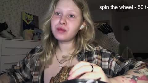 Arisha online show from November 9, 9:35 pm