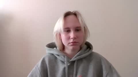 Snapshot of fairyfeller_ chatting on October 21, 5:30 am fairyfeller_ online show from October 21, 5:30 am