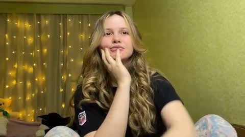 Snapshot of fairyilona chatting on December 24, 2:12 pm Ilona online show from December 24, 2:12 pm