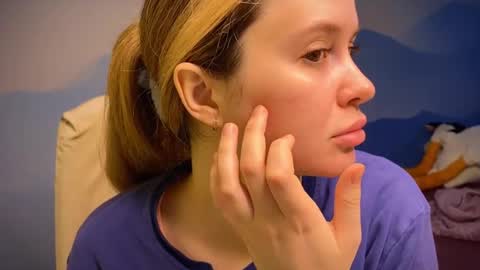 Snapshot of fairyilona chatting on September 29, 7:46 am Ilona online show from September 29, 7:46 am