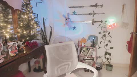 Snapshot of fairywhore chatting on December 24, 4:22 am Jackie Cosplayer online show from December 24, 4:22 am