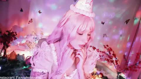 Snapshot of fairywhore chatting on May 16, 2:30 am Jackie Cosplayer online show from May 16, 2:30 am