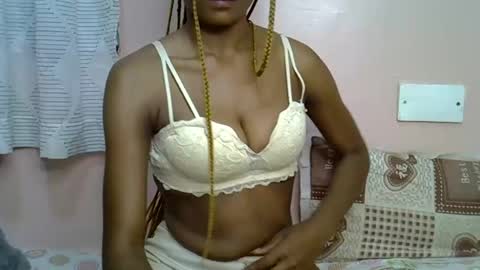 Snapshot of faizah_ chatting on March 26, 12:50 am faizah_ online show from March 26, 12:50 am