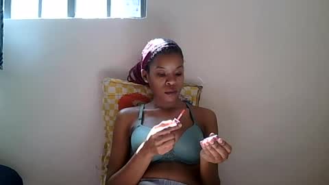 Snapshot of faizah_ chatting on July 24, 11:30 am faizah_ online show from July 24, 11:30 am